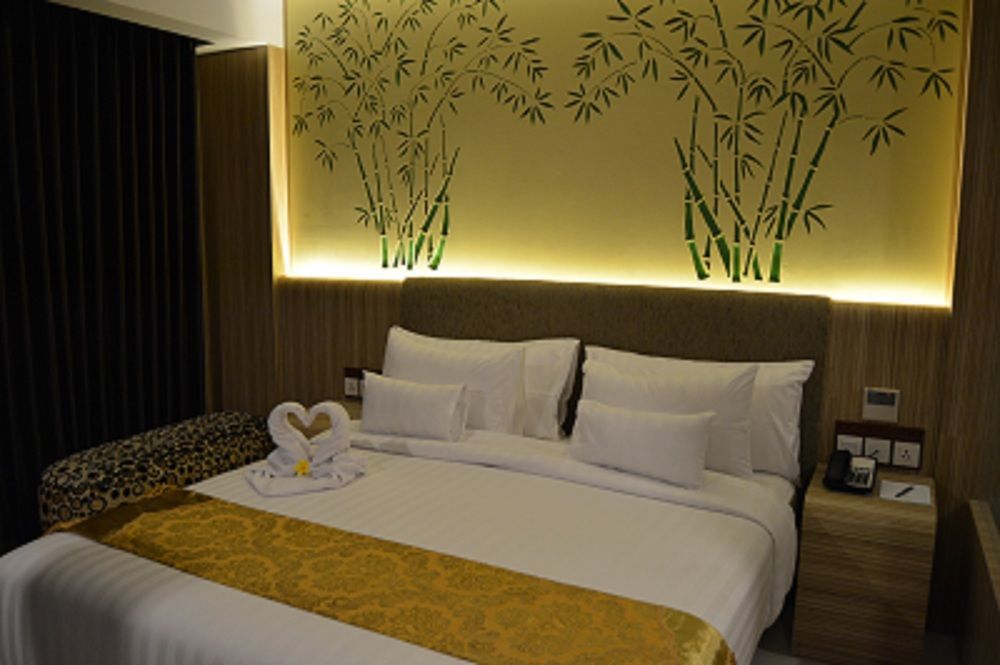 Kj Hotel Yogyakarta Exterior photo