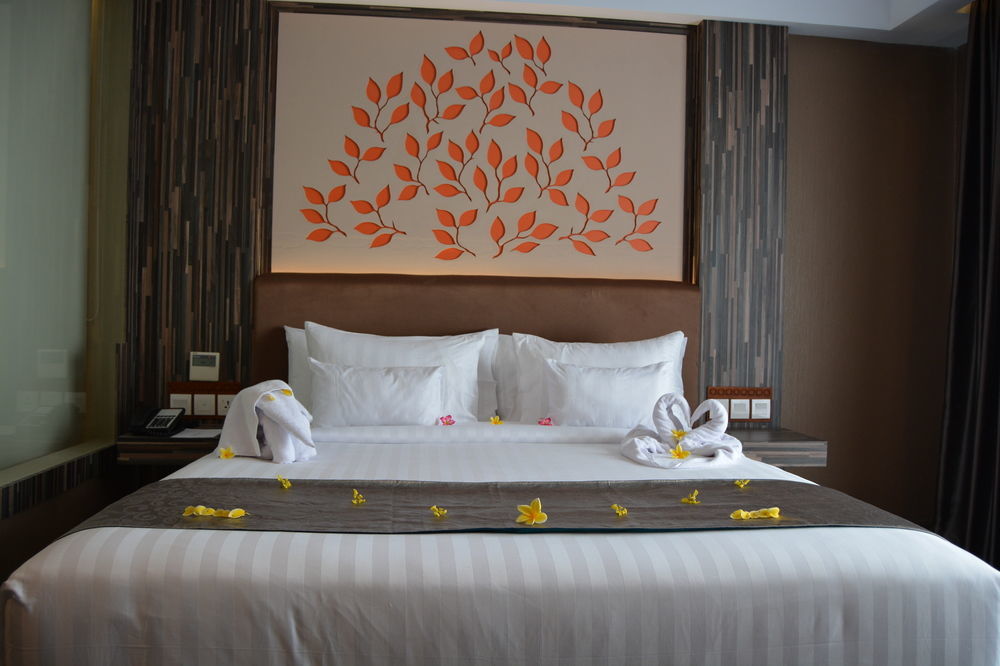 Kj Hotel Yogyakarta Exterior photo