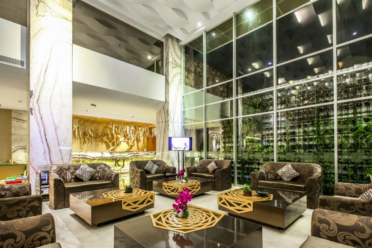 Kj Hotel Yogyakarta Exterior photo
