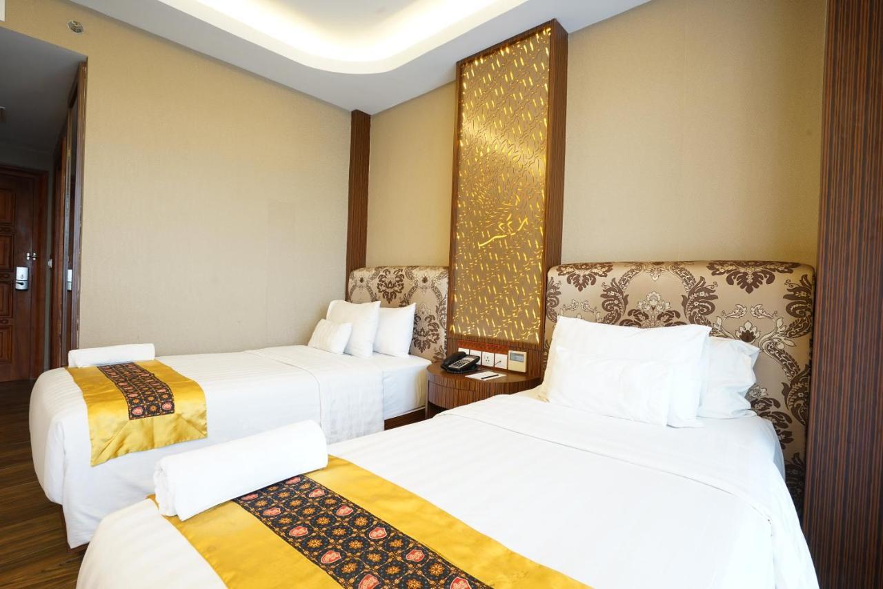 Kj Hotel Yogyakarta Exterior photo